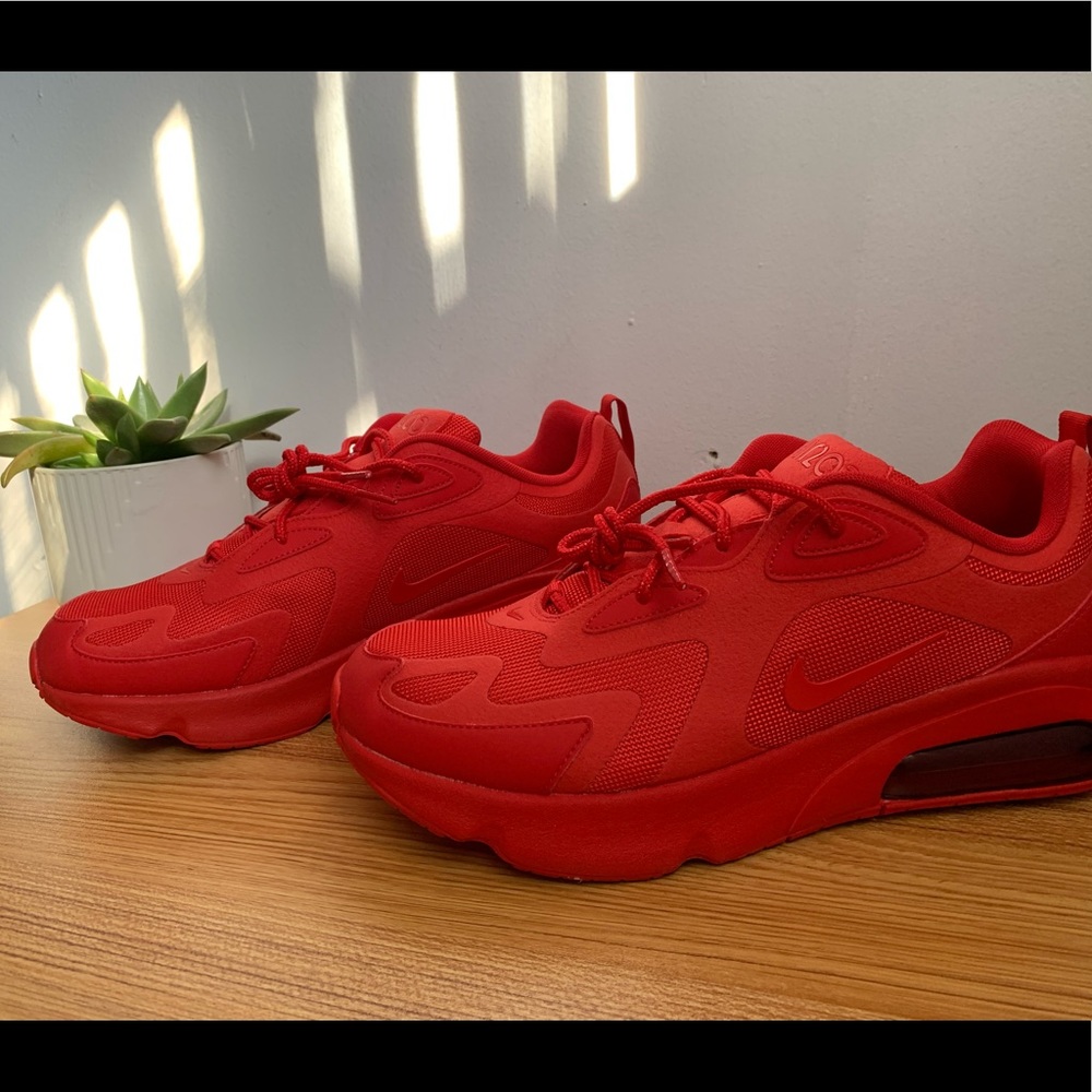 SOLD!! Brand New! Nike Air Max 200 RED as 10 1/2